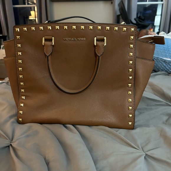Michael Kors, brown leather with gold studs - Picture 2 of 3